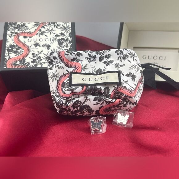 100% Authentic Gucci Butterfly Stud Sterling Silver Earrings - Picture 8 of 12